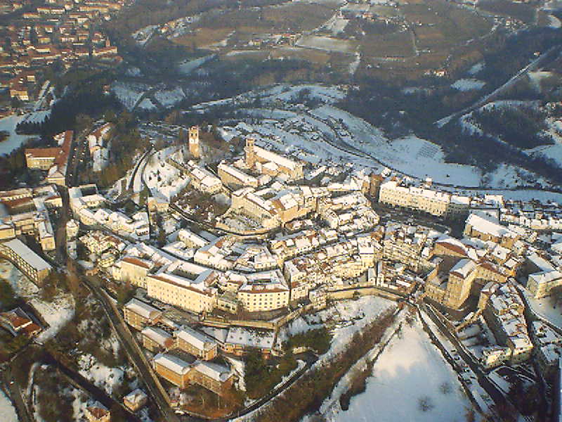 In volo sopra Piazza, la parte alta di Mondov