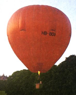 Un'immagine del pallone HB-BOU