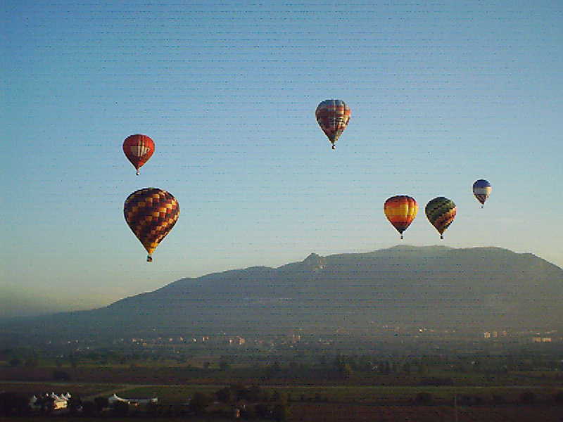 Le mongolfiere in gara nel secondo task (Foto di R.Spagnoli)