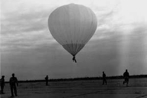 1960: il primo storico volo di Ed Yost con un moderno pallone ad aria calda